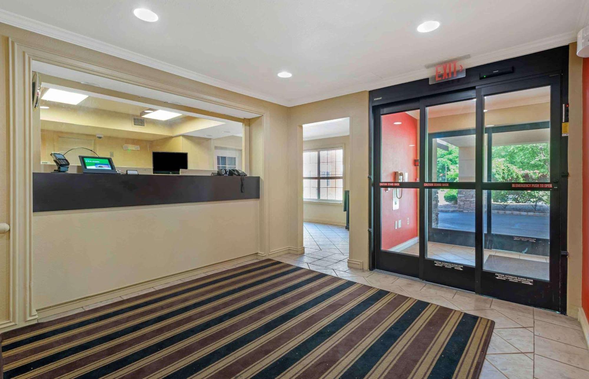Extended Stay America Suites - Hanover - Parsippany Уиппани Экстерьер фото